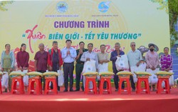 Đồng Tháp: Sôi nổi chương trình “Xuân biên giới - Tết yêu thương”