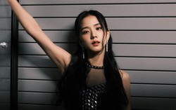 Rộ tin Jisoo gia nhập công ty anh trai, YG lập tức thẳng tay làm điều này với chị cả BLACKPINK 