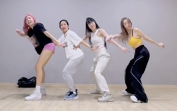 Quá mê cách Diva Mỹ Linh nhảy: Từ “phù vân giáo chủ” thành “main dancer” của các chị đẹp!