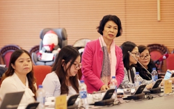 Xử phạt nghiêm nếu không sử dụng thiết bị an toàn cho trẻ em khi đi ô tô cá nhân