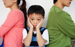 Đằng sau đứa trẻ bạo lực thường có 3 kiểu cha mẹ này