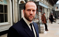 Tài tử 56 tuổi Jason Statham gây dựng sự nghiệp lừng lẫy với các phim hành động "bom tấn"