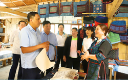 Vai trò của phụ nữ các dân tộc đối với phát triển kinh tế ở Lào Cai