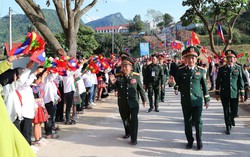 Ngôi trường vùng biên ấm áp nghĩa tình Việt Nam - Lào