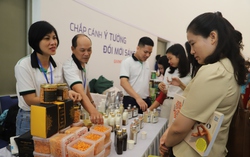 Phong phú các sản phẩm khoa học công nghệ của các nhà khoa học nữ
