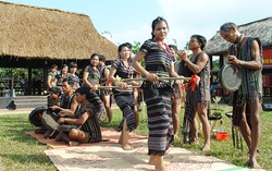 Những lễ hội gắn với truyền thống trồng lúa nước của người Hrê