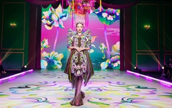 Hoa hậu Quốc tế Thanh Thủy làm vedette trình diễn thời trang Thủy Nguyễn