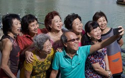 Cách Singapore chuẩn bị cho một xã hội siêu già 
vào năm 2026