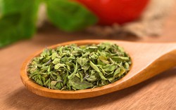 8 loại lá quen thuộc trong vườn là bài thuốc giảm mỡ máu nhanh và an toàn