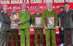 Trao 80 di ảnh phục dựng chân dung Anh hùng liệt sĩ tại Ninh Bình