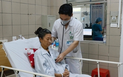 Liên tiếp xảy ra ngộ độc thực phẩm, lấp lỗ hổng quản lý thế nào?