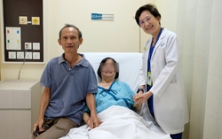 Ca mổ u nang buồng trứng đầy thách thức cho bệnh nhân 67 tuổi