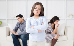 Những cách giúp con chấp nhận chuyện tái hôn của
cha mẹ