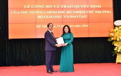 Trao Quyết định của Thủ tướng điều động, bổ nhiệm nữ Thứ trưởng Bộ Giáo dục & Đào tạo