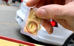Người mua vàng Ngày vía Thần Tài: Lấy may là chính