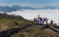 Ngắm biển mây ở thôn cao nhất Việt Nam 