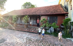 Dịu dàng ký ức mái ngói
