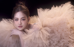 Thùy Anh đón sinh nhật và ăn Tết trên phim trường