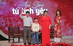 Ánh sáng đặc biệt của gia đình hát rong ở Hưng Yên