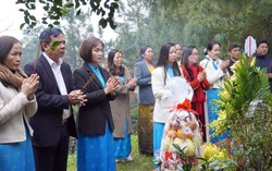 Lãnh đạo Hội LHPN Việt Nam dâng hương, viếng mộ Đại tướng Võ Nguyên Giáp