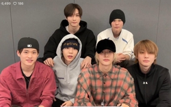 Nhóm nhạc Kpop bị bạo lực mạng nhưng vẫn phải xin lỗi vì...