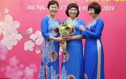 "Cuộc chiến bất khuất" của người phụ nữ 25 năm chống chọi với ung thư vú