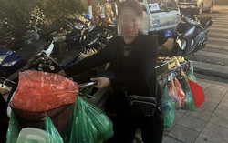 Sự thật về clip người bán hàng rong bị tố "ăn vạ" du khách ở Hồ Gươm