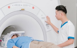 Bàng hoàng mắc ung thư phổi di căn não, do thói quen xấu kéo dài suốt 30 năm