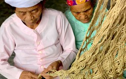 Gian nan giữ nghề đan võng gai của đồng bào dân tộc Thổ ở Nghệ An