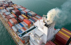 Biển Đỏ căng thẳng, mỗi ngày môi trường "gánh" thêm 160 ngàn tấn CO2