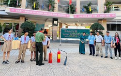 Hơn 1.700 học sinh được thực hành kỹ năng thoát hiểm trong đám cháy