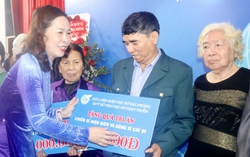 Hải Phòng: Tặng 20 sổ tiết kiệm tri ân chiến sĩ tham gia chiến dịch Điện Biên Phủ, chiến thắng Cát Bi