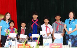 Phụ nữ Việt Nam tại Châu Âu hướng về Điện Biên và quê hương