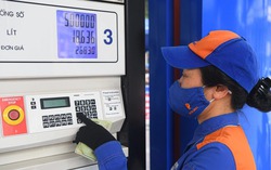 Giá xăng dầu ngày 11/4: Xăng E5RON92 giảm, RON95-III tăng nhẹ