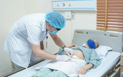 Hà Nội: Người phụ nữ sốc khi phát hiện có đến 2 bàng quang
