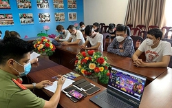 Cử tri kiến nghị giải quyết nạn đánh bạc, lừa đảo trên mạng tập trung vào đối tượng phụ nữ, người cao tuổi