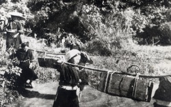 Phụ nữ chung sức cùng toàn quân, toàn dân làm nên chiến thắng Điện Biên Phủ