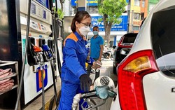 Từ 15h ngày 16/5, giá xăng E5RON92 giảm về mốc hơn 22.000 đồng/lít