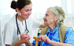 Nhận biết và hỗ trợ người lớn tuổi suy tim như thế nào?