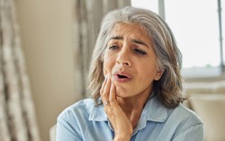 Khi nào đau hàm là triệu chứng cảnh báo cơn đau tim?