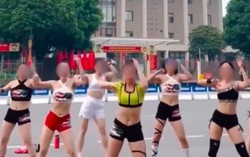 Công an làm việc với nhóm phụ nữ nhảy Aerobic phản cảm trước UBND quận Hà Đông