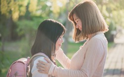 "Gõ cửa" bước vào thế giới của con