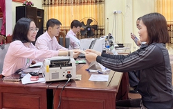 Tiết kiệm để vươn lên thoát nghèo từ những khoản tiền nhỏ