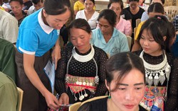 Đẩy lùi "cơn lốc" HIV/AIDS ở Mường Lát