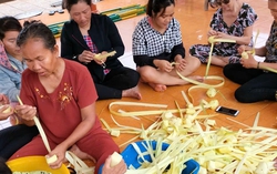 Phụ nữ Chơ Ro khéo nấu các món ăn truyền thống