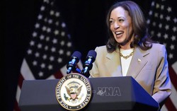 Bầu cử Mỹ: Bà Kamala Harris chính thức trở thành ứng cử viên của đảng Dân chủ