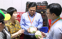 TPHCM: Giám sát công ty chế biến suất ăn cho công nhân, học sinh