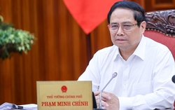 Thủ tướng: Ứng trực 24/24 giờ để ứng phó, giải quyết các vấn đề khẩn cấp