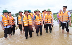 Thủ tướng: Huy động cả hệ thống chính trị vào cuộc phòng, chống lũ, hộ đê