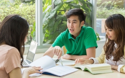 Gia đình trẻ trăn trở vay mua nhà